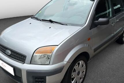 Ford Fusion 223.300 km 1.750 € Hürth 50354