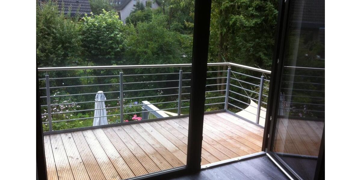 Schöne Obergeschoss Wohnung in Zweifamilienhaus in ruhiger Lage 3 zimmer