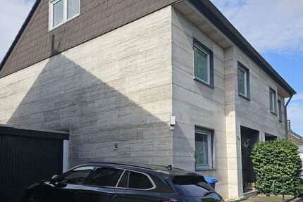 Attraktive 5 Zi.-Doppelhaushälfte in bester Lage *PROVISIONSFREI* 5 zimmer