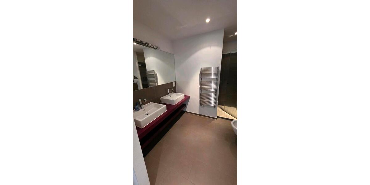 Etagenwohnung Sankt Augustin - 3 Zimmer, 110 m&sup2;, 2.990&euro; | Angebot:26399892