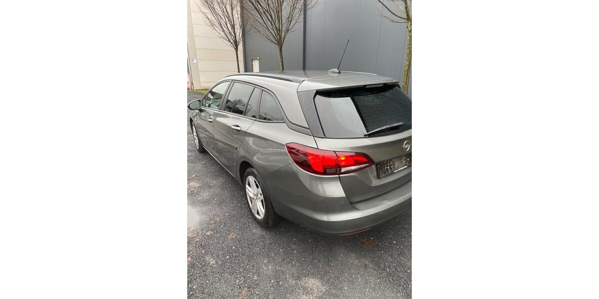 Opel Astra K Sports1.5CDTI/NAVI.VOLL-LED.PDC.ALU-A 117.000 km 6.990 &euro; Hilden 40721