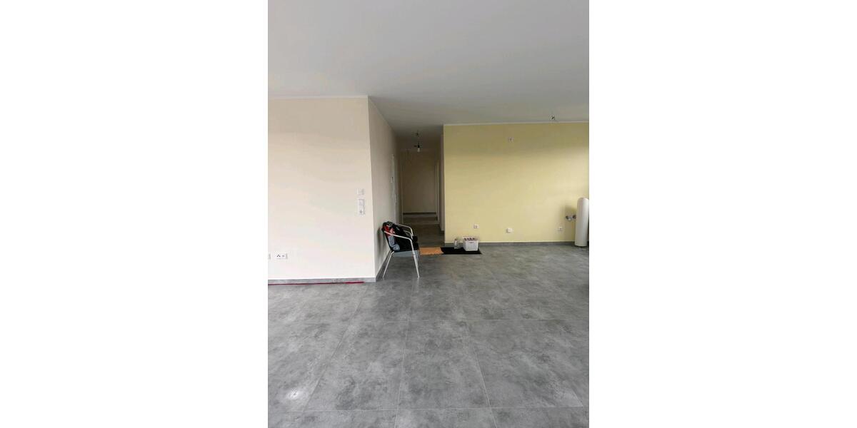 Etagenwohnung Bedburg - 4 Zimmer, 100 m&sup2;, 1.700&euro; | Angebot:24478598