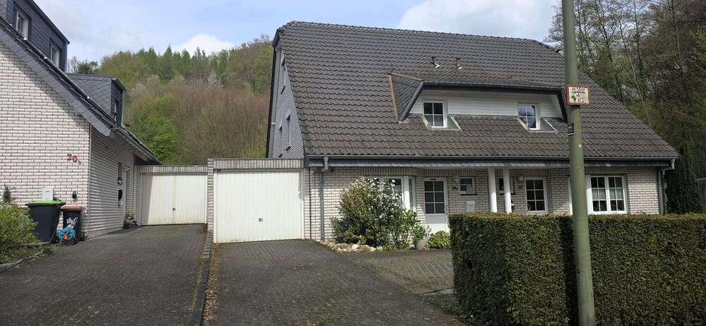 Einfamilienhaus Odenthal - 4 Zimmer, 163 m&sup2;, 2.430&euro; | Angebot:26136064