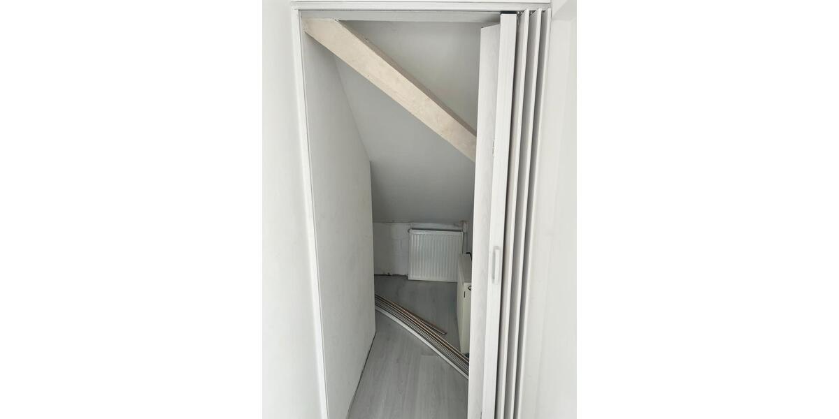 Etagenwohnung Bergheim Ahe - 4 Zimmer, 110 m&sup2;, 1.700&euro; | Angebot:27542629