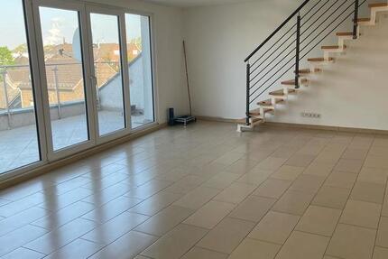 Exklusive Penthouse-Wohnung mit Dachterrasse in Niederkassel