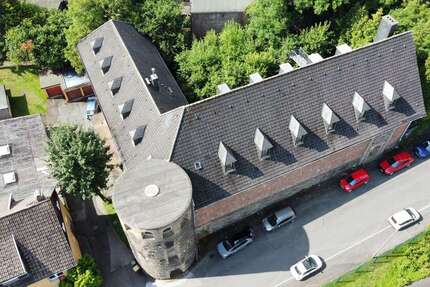 Halle in Remscheid 2.200.000 € 1400 m² zimmer