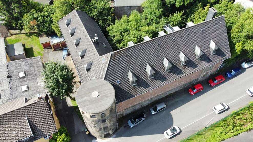 Halle in Remscheid 2.200.000 € 1400 m² zimmer
