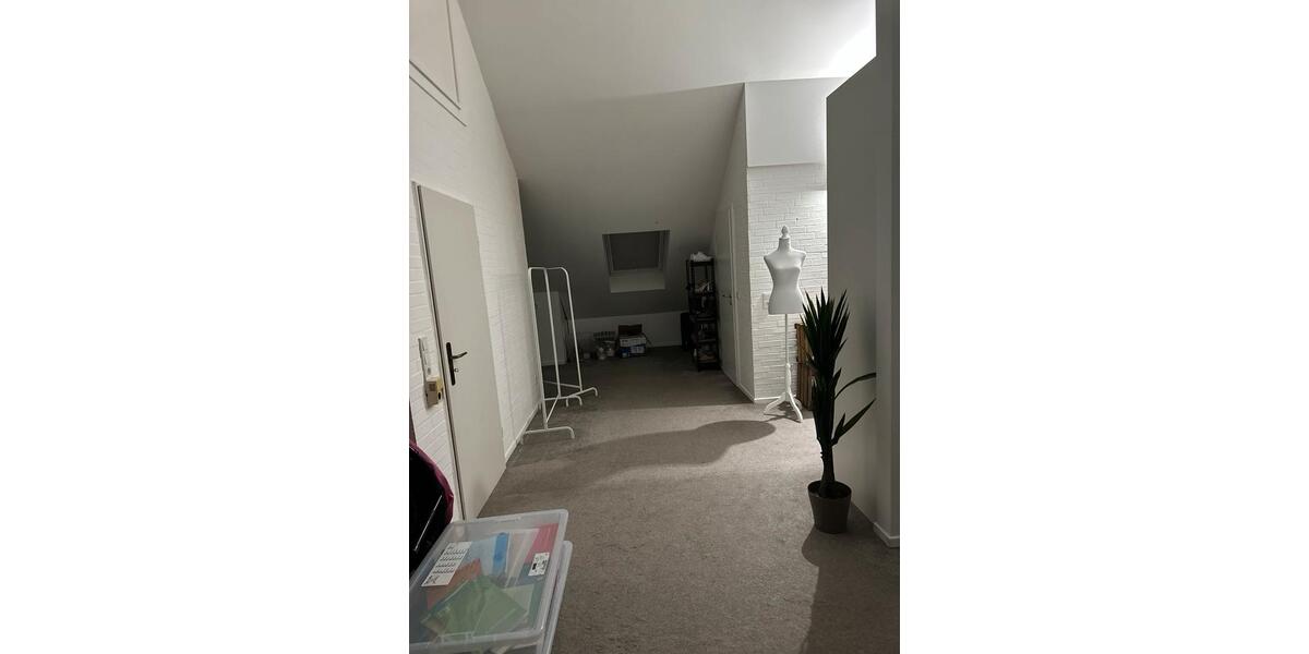 Dachgeschoßwohnung Bergheim - 3.5 Zimmer, 75 m&sup2;, 1.000&euro; | Angebot:26153577