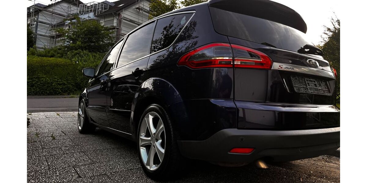 Ford S-Max 156.000 km 5.399 &euro; Köln 51149