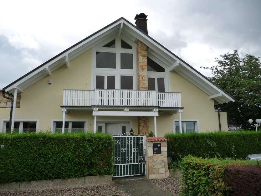 Haus zum Kaufen in Weiß 1.600.000 € 300 m²