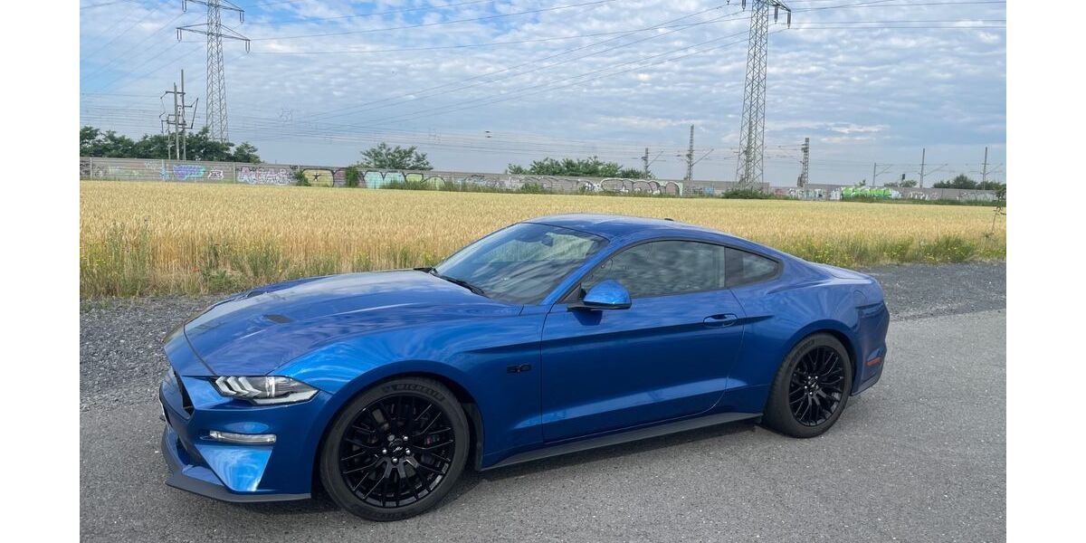 Ford Mustang 73.420 km 33.900 &euro; Köln 51147