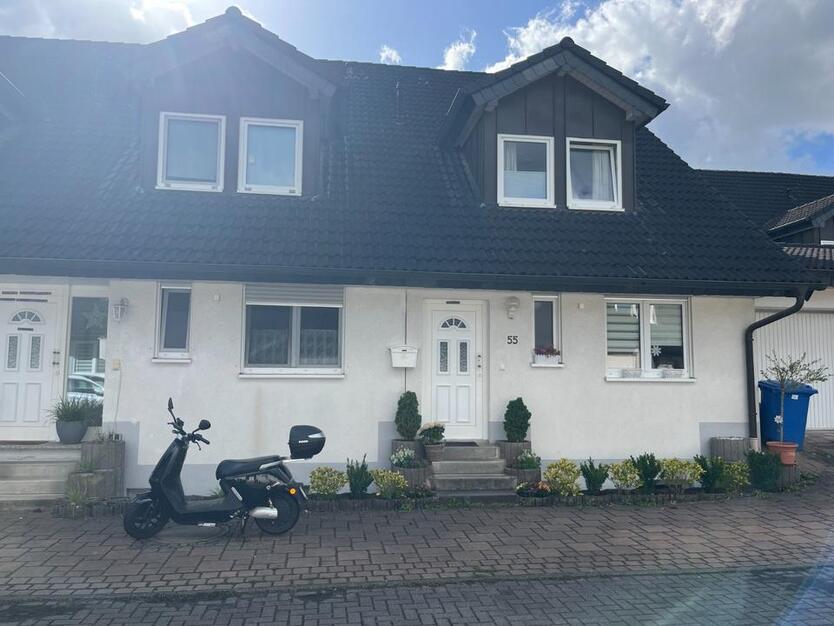 **Großzügiges Reihenhaus mit Garten und Garage in ruhiger Lage von Leverkusen Steinbüchel**