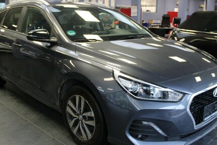 Hyundai i30 1.4 Select 64.945 km 13.980 € Euskirchen 53881