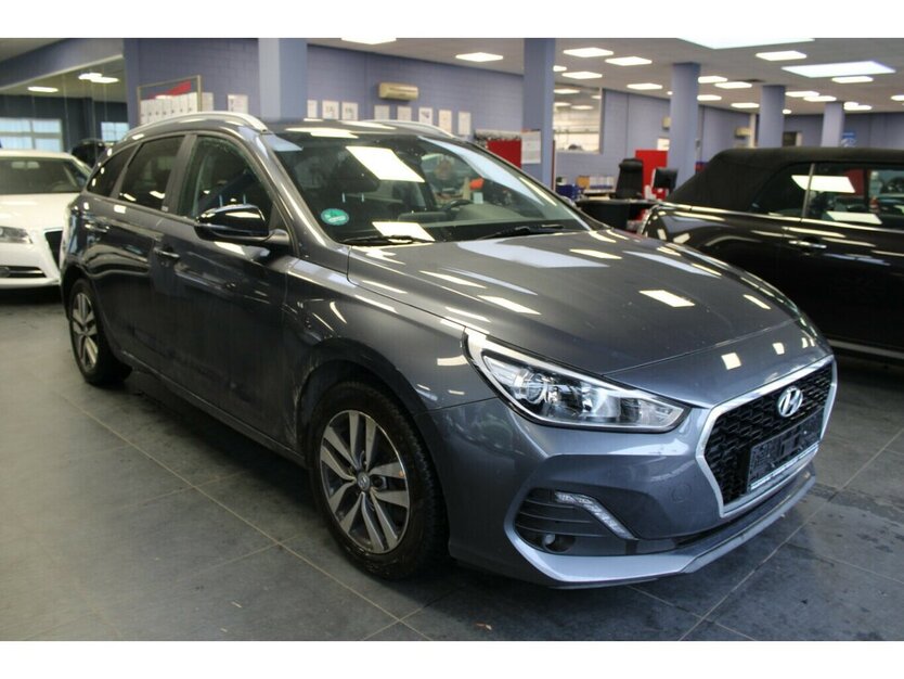 Hyundai i30 1.4 Select 64.945 km 13.980 € Euskirchen 53881