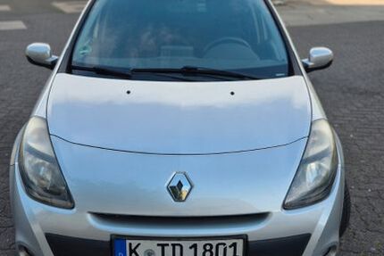 Renault Clio 170.000 km 2.990 &euro; Köln 51105
