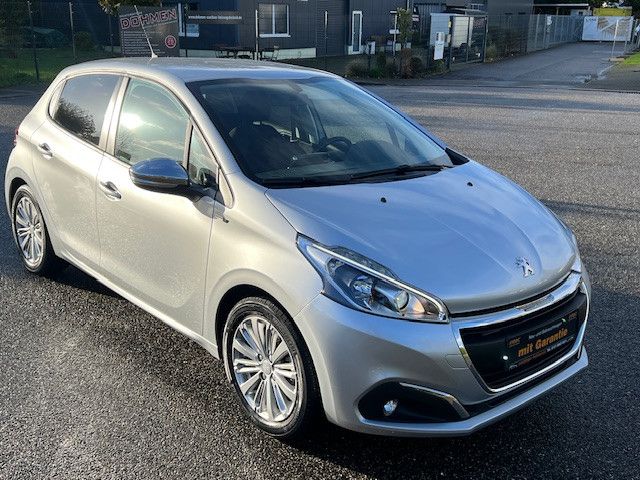 Peugeot 208 12.100 km 10.650 € Leichlingen 42799
