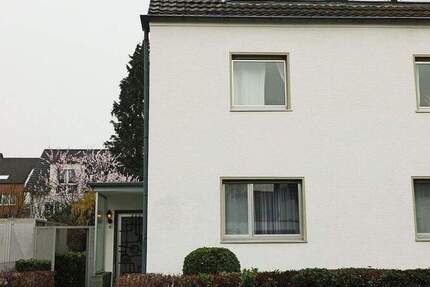 Haus Köln Holweide Holweide - 9 Zimmer, 195 m&sup2;, 785.000&euro; | Angebot:24353952