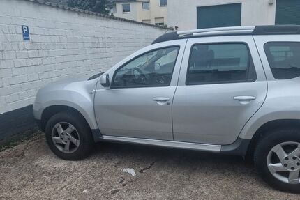 Dacia Duster 172.000 km 5.700 &euro; Köln 50737