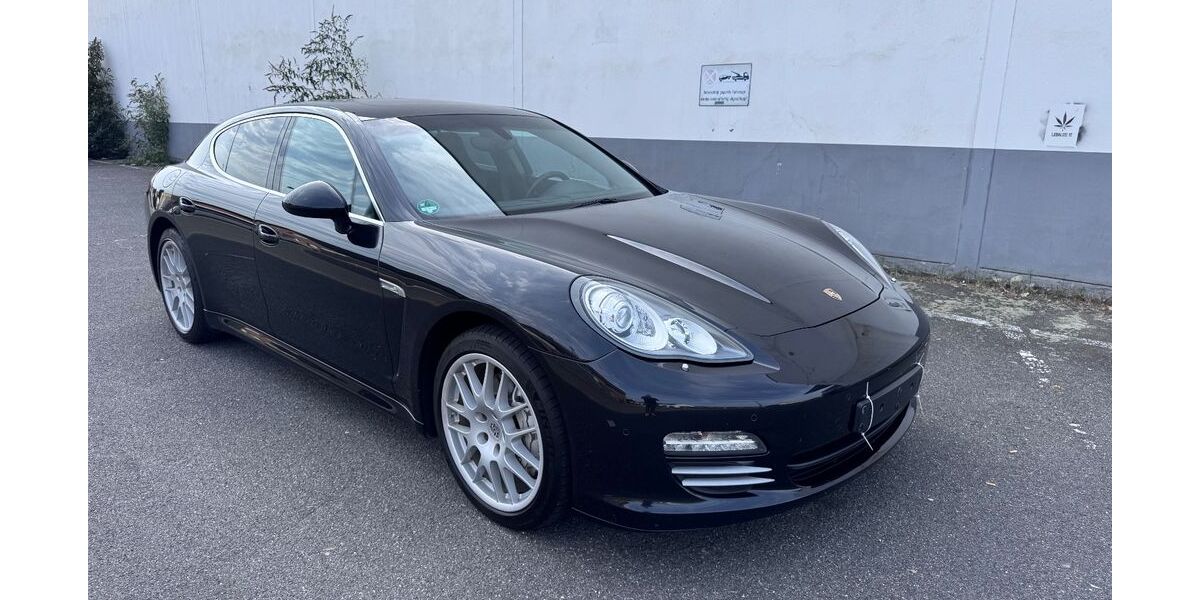 Porsche Panamera 157.000 km 25.700 &euro; Erftstadt 50374