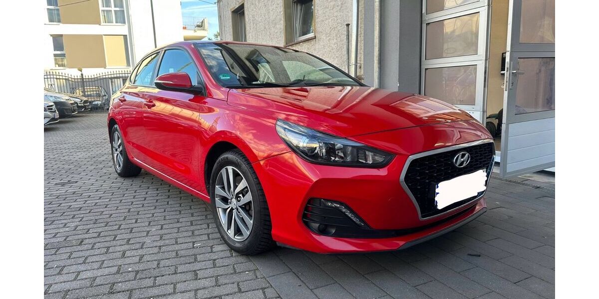 Hyundai i30 98.186 km 9.000 &euro; Erftstadt 50374