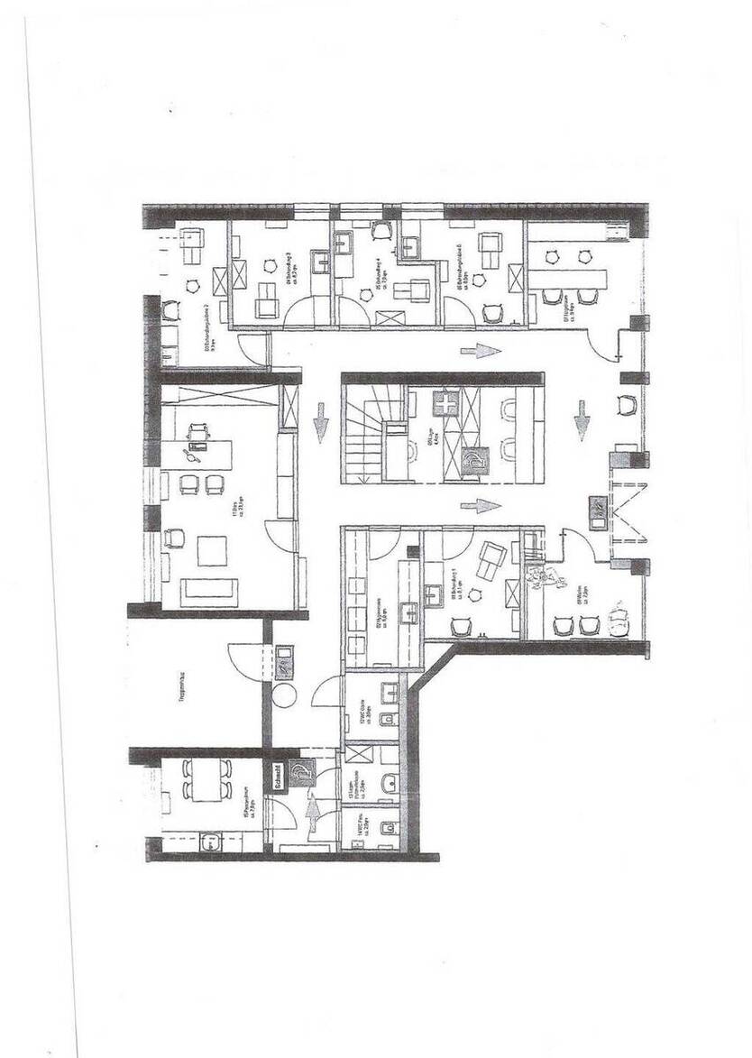 Moderne und großzügige Praxisräumlichkeiten auf zwei Etagen 9 zimmer