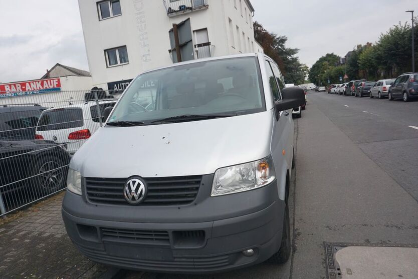 VW T5 Transporter 248.000 km 5.999 € Köln 51143