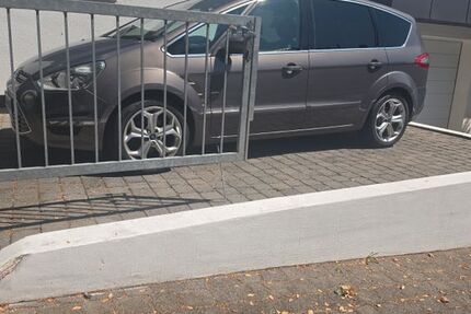 Ford S-Max 195.457 km 5.500 &euro; Siegburg 53721
