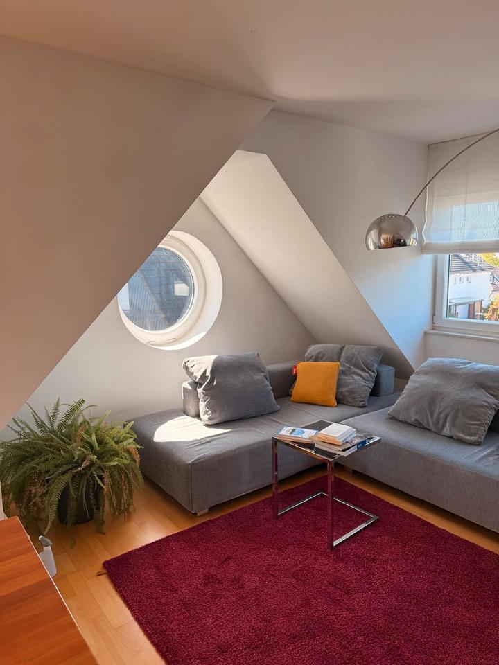 Courtagefreie 3-Zimmer-Wohnung mit Dachterrasse & Bulthaup-Küche