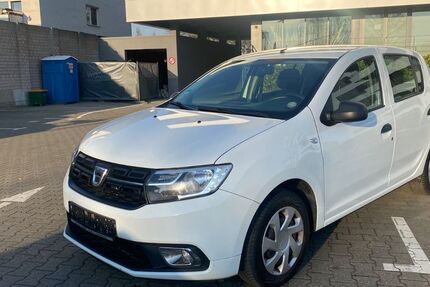 Dacia Sandero 118.000 km 4.600 € Köln 50739