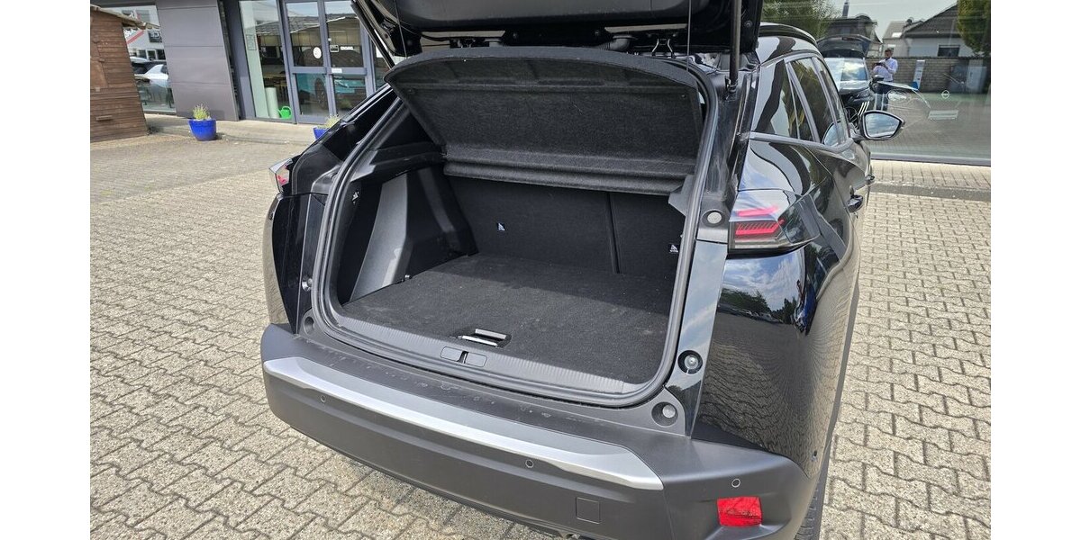 Peugeot 2008 Allure Allwetter|360°|Navi|ACC| 14.126 km 18.775 &euro; Wermelskirchen 42929