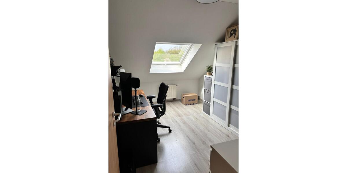 Dachgeschoßwohnung Bedburg - 3 Zimmer, 82 m&sup2;, 730&euro; | Angebot:26265906