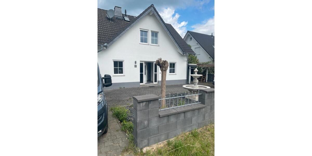 Einfamilienhaus Hennef (Sieg) - 4.5 Zimmer, 125 m&sup2;, 660.000&euro; | Angebot:26781333