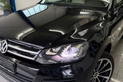 VW Touareg 153.705 km 17.999 € Köln 50829