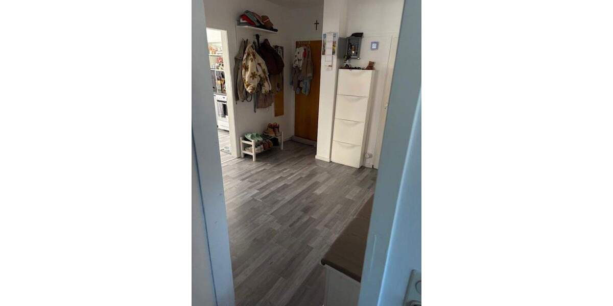 Etagenwohnung Köln Holweide - 2 Zimmer, 71 m&sup2;, 985&euro; | Angebot:25252285