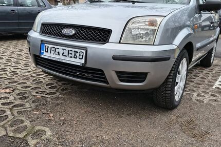 Ford Fusion 165.837 km 2.799 &euro; Hilden 40723