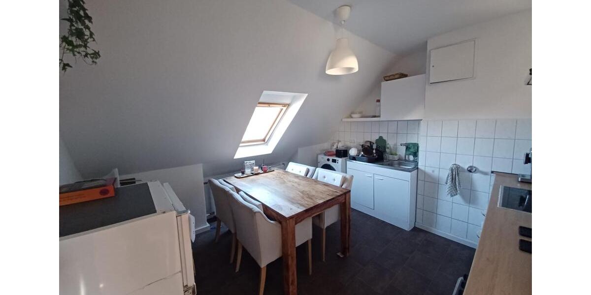 Dachgeschoßwohnung Köln Rodenkirchen - 1 Zimmer, 33 m&sup2;, 780&euro; | Angebot:27598045