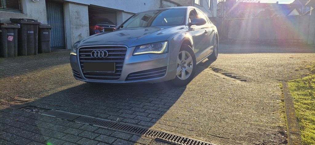 Audi A8 368.000 km 13.500 &euro; Burscheid 51399