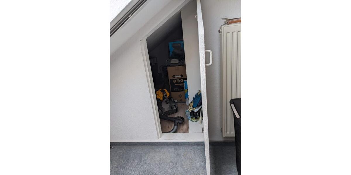 Dachgeschoßwohnung Bonn Auerberg - 1.5 Zimmer, 60 m&sup2;, 720&euro; | Angebot:26535422