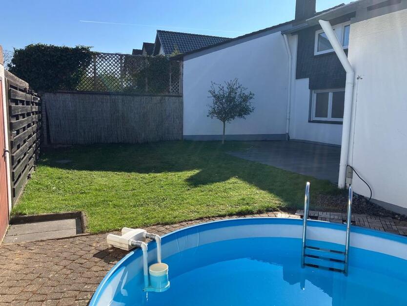 Exclusiv modernisierter Winkelbungalow in Wesseling zu vermieten