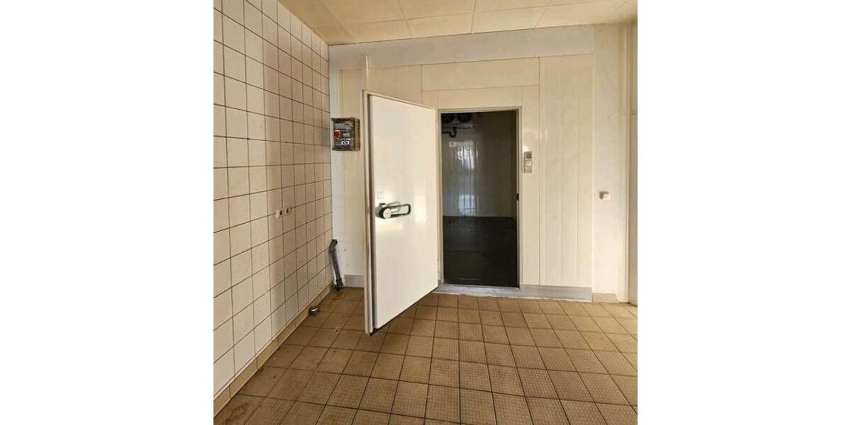 Gewerbeeinheit max ca. 160 m² auch teilbar Büro Praxis Handel zimmer