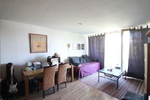 Wohnung mit Charakter 2 Zimmer Wohnung im 70er Jahre Look mit Balkon in Muffendorf