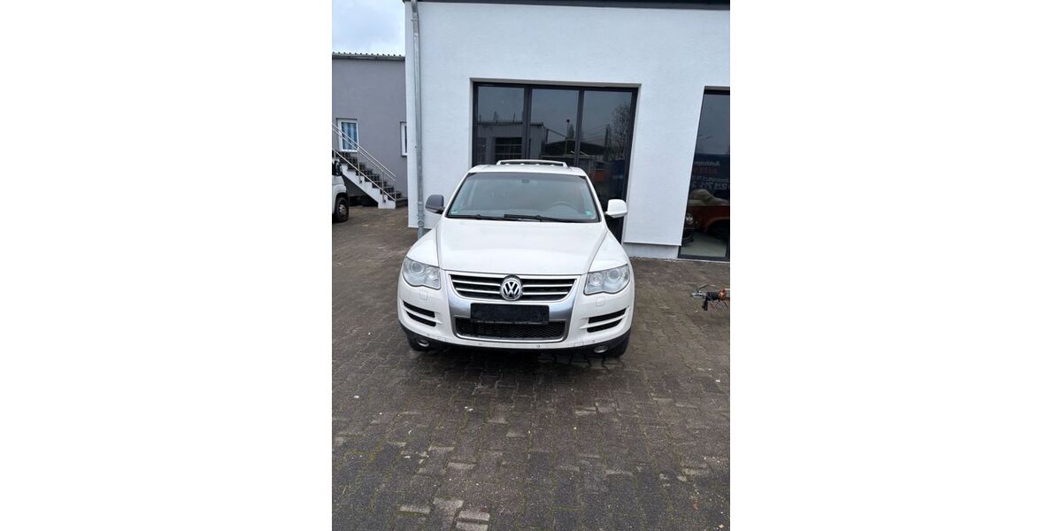 VW Touareg 234.500 km 9.100 &euro; Leverkusen 51381