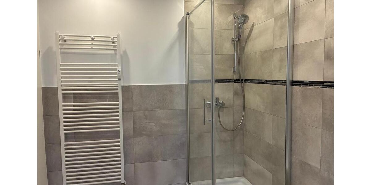 Dachgeschoßwohnung Rösrath - 3.5 Zimmer, 67 m&sup2;, 1.150&euro; | Angebot:24763824