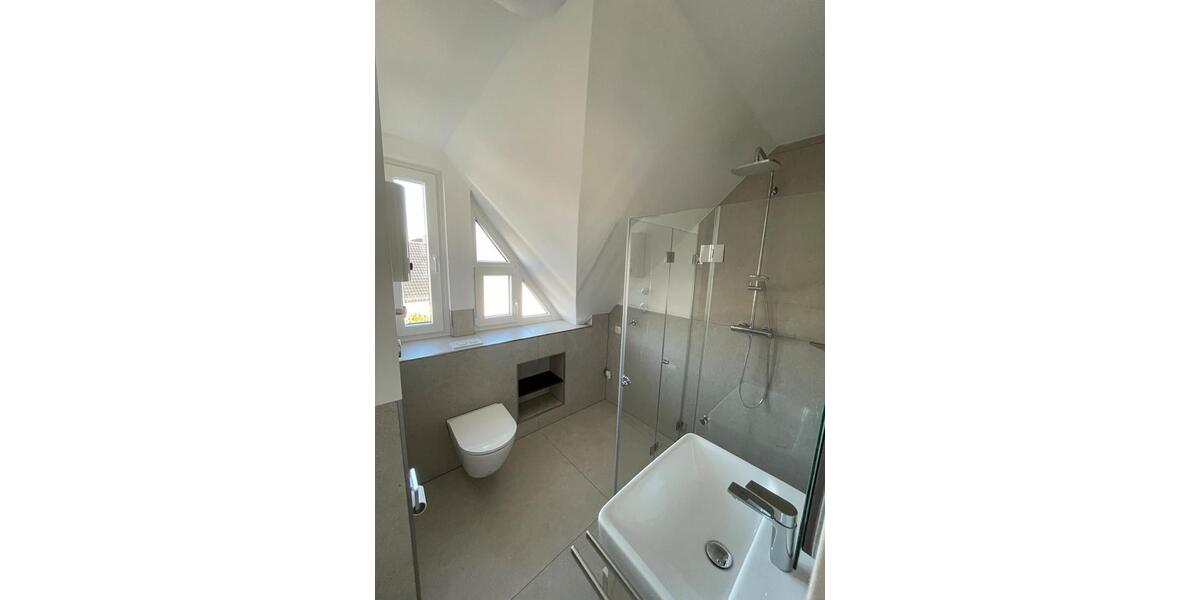 Dachgeschoßwohnung Siegburg - 1 Zimmer, 37 m&sup2;, 852&euro; | Angebot:25274218