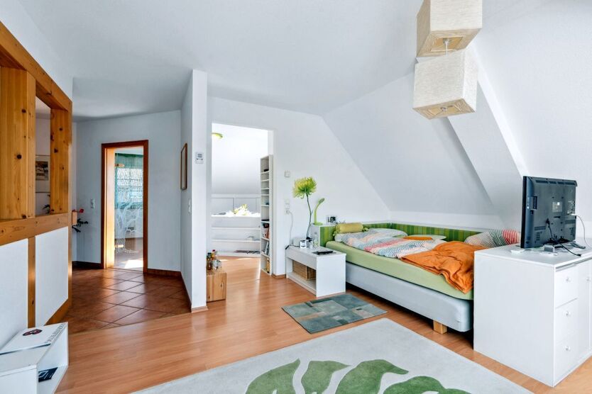 Mit 3D und Video: Modernes Einfamilienhaus mit großem und schön angelegten Garten in Nörvenich! 8 zimmer