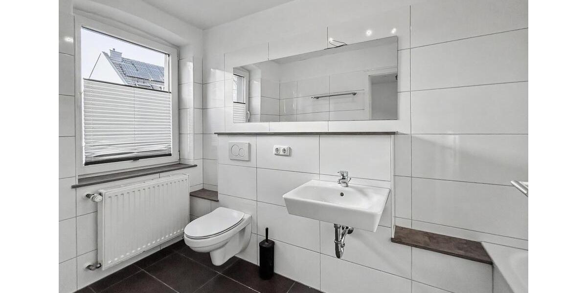 Einfamilienhaus Köln Mülheim - 4 Zimmer, 150 m&sup2;, 1.500&euro; | Angebot:26259148