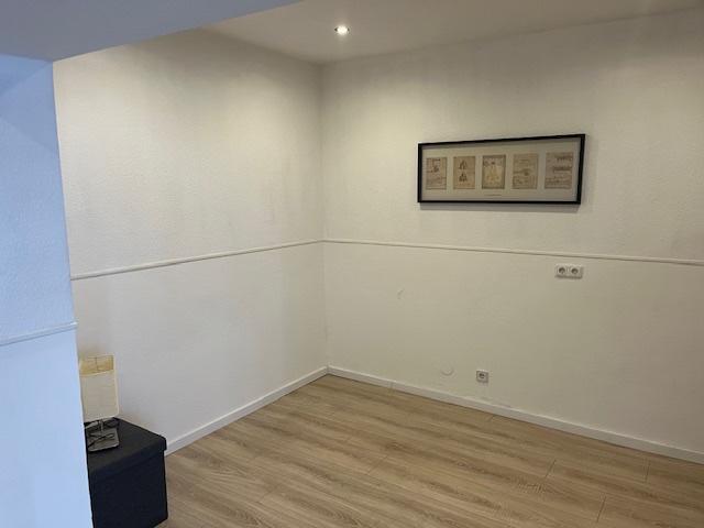 Etagenwohnung Solingen Wald - 1 Zimmer, 36 m&sup2;, 360&euro; | Angebot:26250340