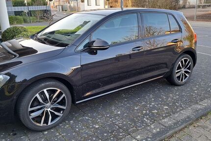 VW Golf 97.500 km 10.550 &euro; Niederkassel 53859