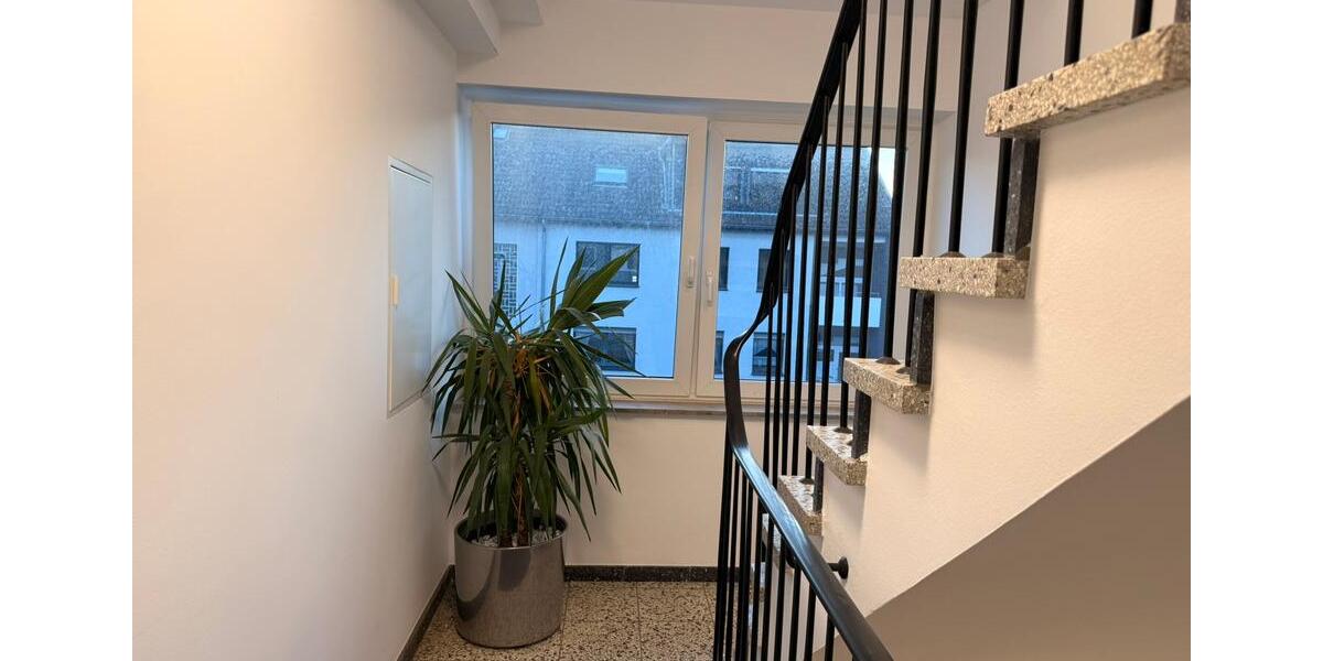 Exklusive, vollmöblierte Penthouse-Wohnung mit luxuriöser Ausstattung nahe Düsseldorf 3.5 zimmer