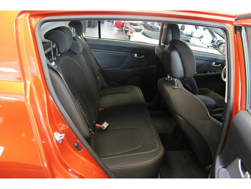 Kia Sportage 1.6 GDI 2WD Attract 114.879 km 9.980 € Euskirchen 53881